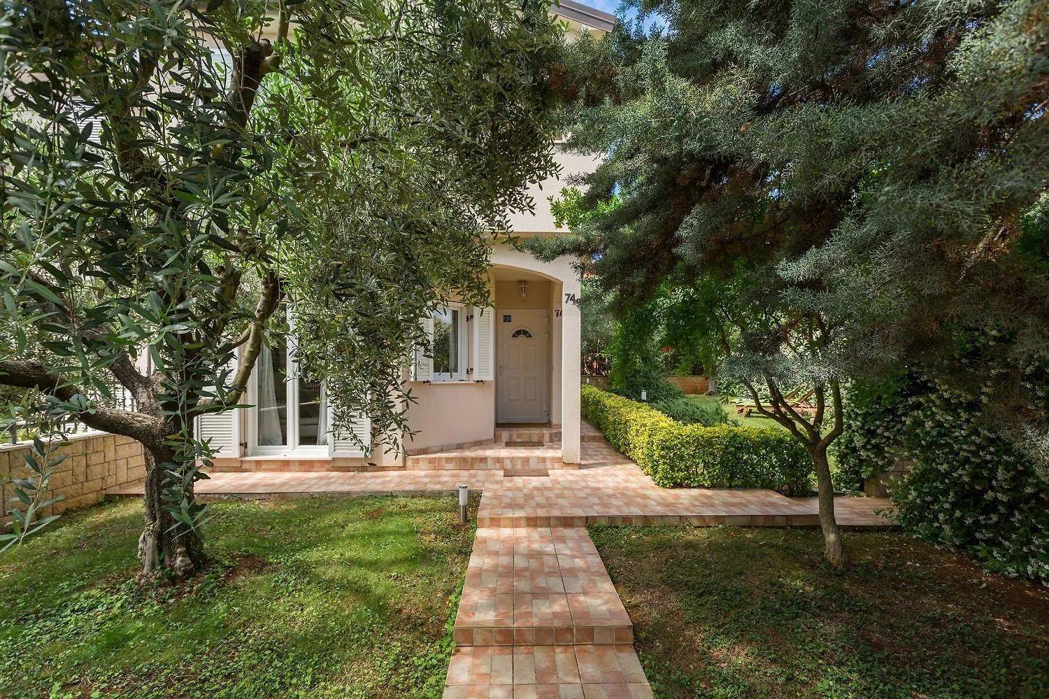 Mediterranes Ferienhaus Mit Loungebett, Bbq, Privatem Garten, Waschmaschine, Klimatisierten Schlafzimmern Tar-Vabriga Croácia