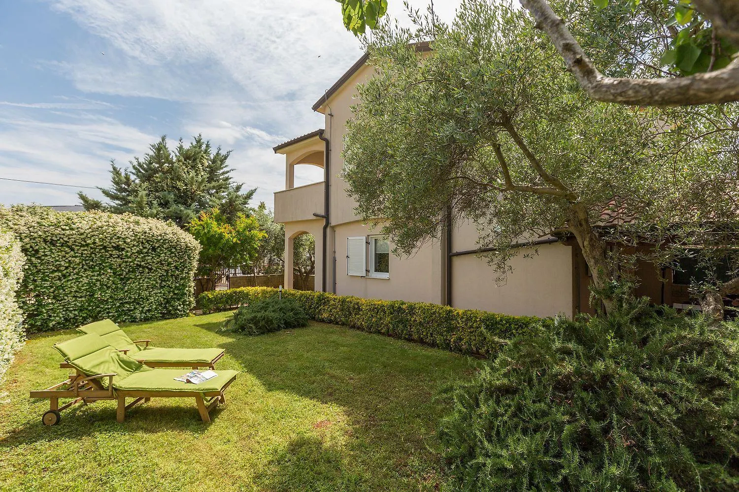 Casa de Férias Mediterranes Ferienhaus Mit Loungebett, Bbq, Privatem Garten, Waschmaschine, Klimatisierten Schlafzimmern Tar-Vabriga Croácia